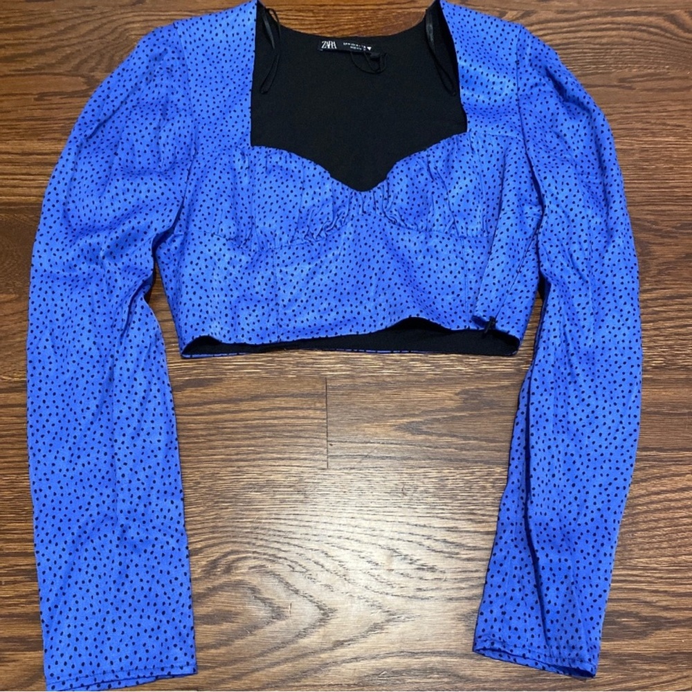Brand New (No Tags) Zara Blue Satin Crop Top w/Sweetheart Neckline (Size M)